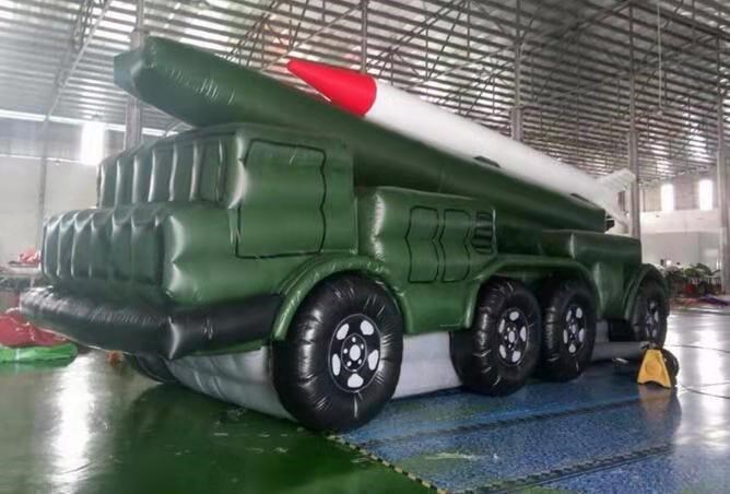 老城军事导弹车